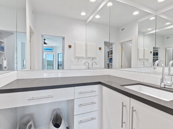 1741 Spyglass DR 1232, Austin TX 78746
