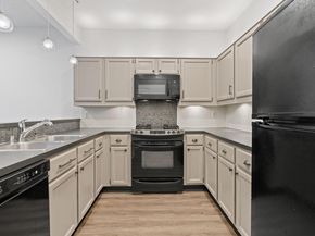 10819 Crown Colony DR 22, Austin TX 78747