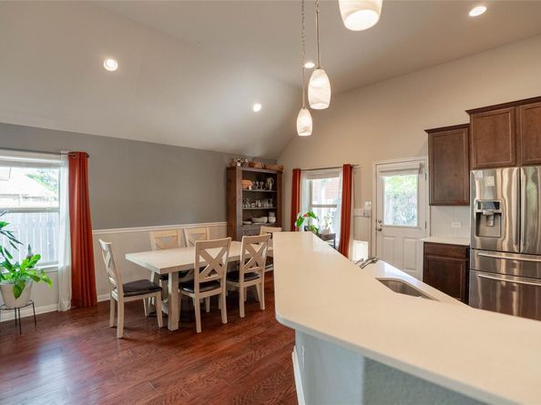 2009 Garretts WAY, Manchaca TX 78652