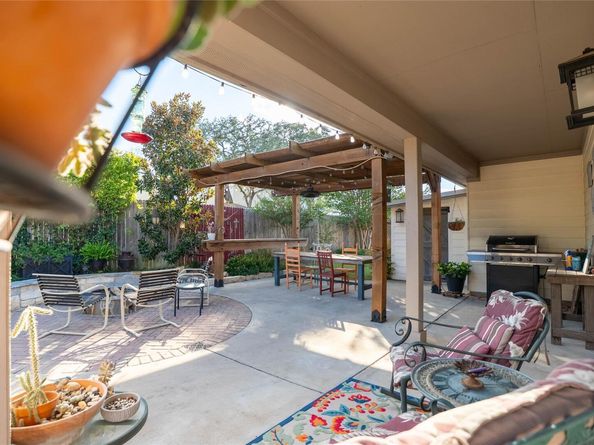 2009 Garretts WAY, Manchaca TX 78652