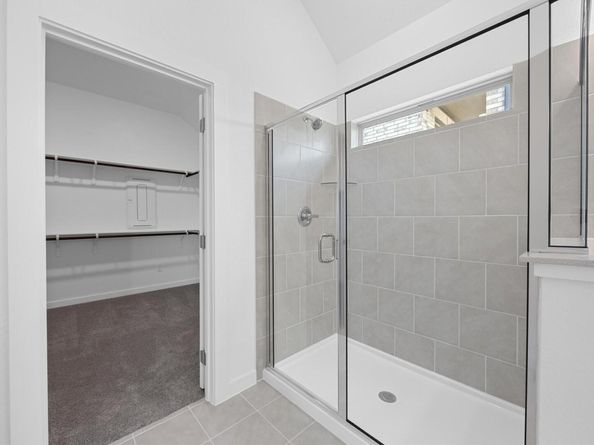 8011 Shining Flor RUN, Lago Vista TX 78645