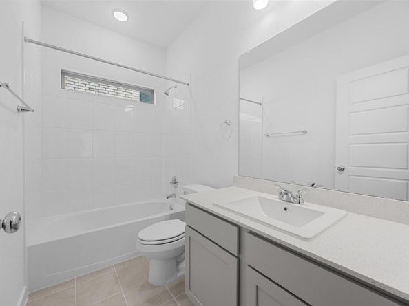 8011 Shining Flor RUN, Lago Vista TX 78645