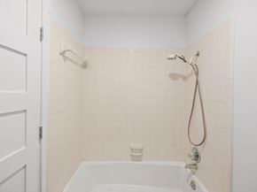 7211 Lakewood DR C111, Austin TX 78750