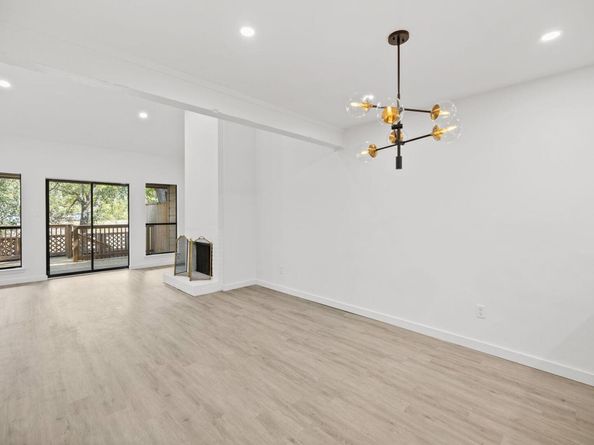 7211 Lakewood DR C111, Austin TX 78750