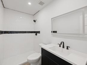 7211 Lakewood DR C111, Austin TX 78750