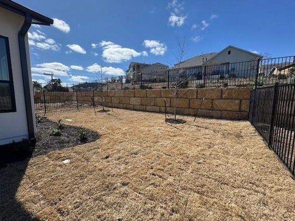 109 Pennybacker LN, Lakeway TX 78738