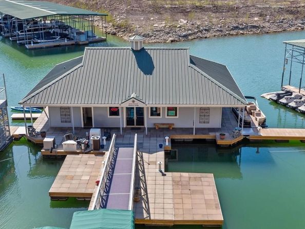 109 Pennybacker LN, Lakeway TX 78738