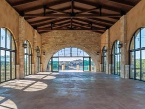 109 Pennybacker LN, Lakeway TX 78738
