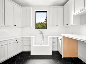 237 Canyon Turn TRL, Lakeway TX 78734