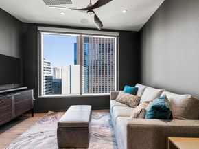 200 Congress Ave 21D, Austin TX 78701