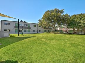 2200 Dickson DR 113, Austin TX 78704