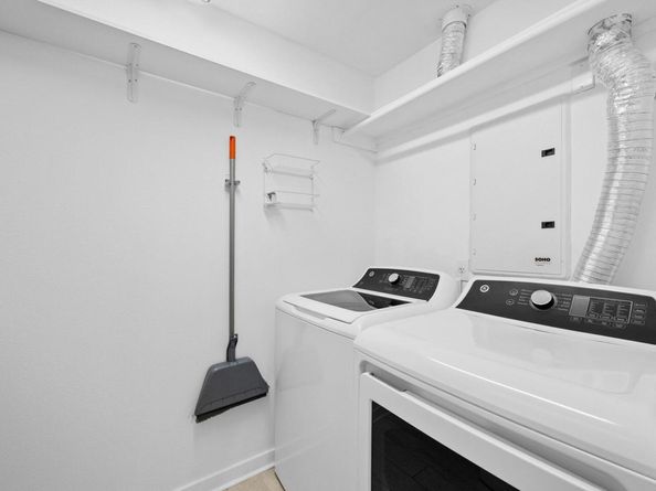 2200 Dickson DR 113, Austin TX 78704