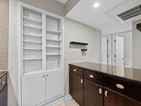 2200 Dickson DR 113, Austin TX 78704