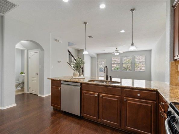 15 Stone Terrace DR, Austin TX 78734