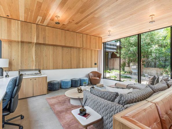 906 W 18th ST, Austin TX 78701