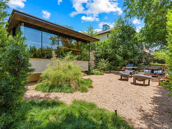 906 W 18th ST, Austin TX 78701