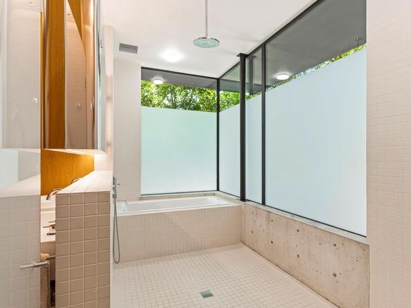 906 W 18th ST, Austin TX 78701