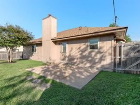 1006 Cresswell DR, Pflugerville TX 78660