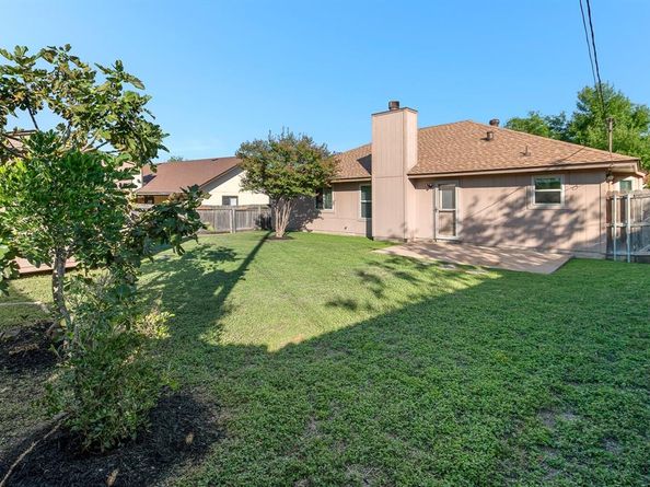 1006 Cresswell DR, Pflugerville TX 78660