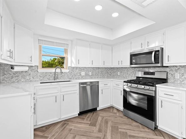 1006 Cresswell DR, Pflugerville TX 78660
