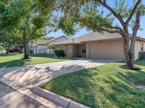 1006 Cresswell DR, Pflugerville TX 78660