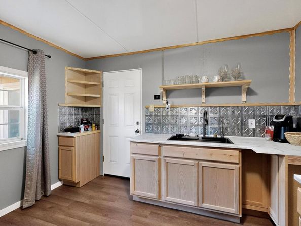15711 La Hacienda DR, Austin TX 78734