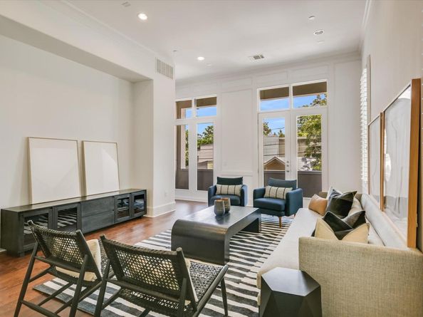 1023 Juniper ST, Austin TX 78702