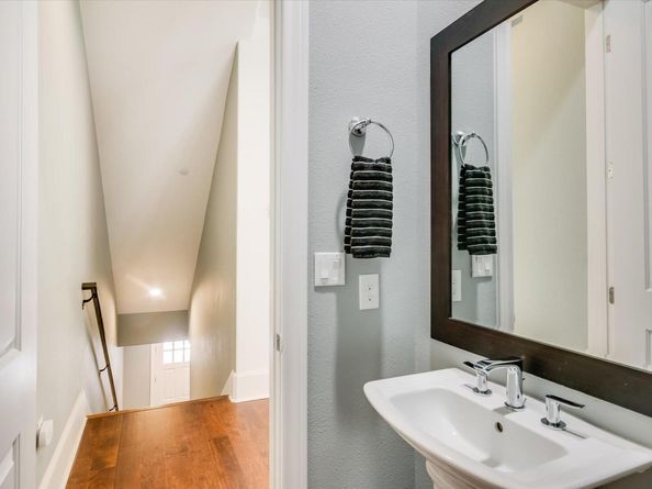 1023 Juniper ST, Austin TX 78702