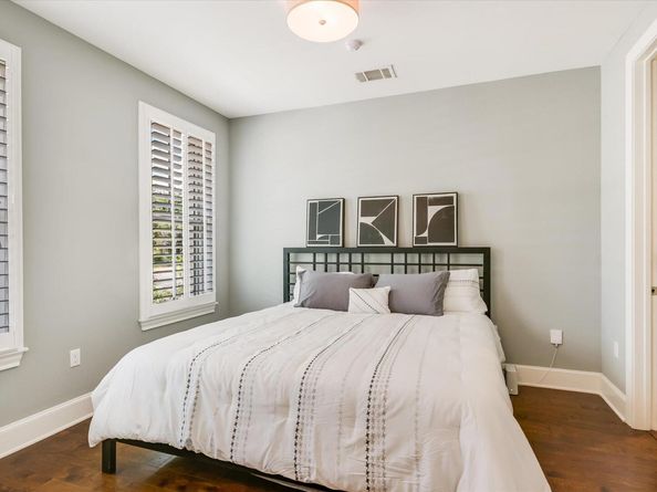 1023 Juniper ST, Austin TX 78702