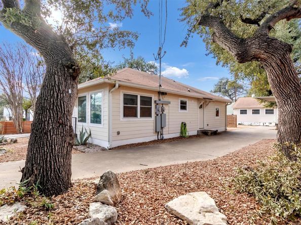 209 E Live Oak ST 1/2, Austin TX 78704