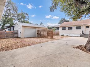 209 E Live Oak ST 1/2, Austin TX 78704