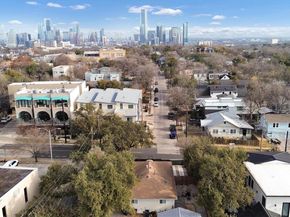 209 E Live Oak ST 1/2, Austin TX 78704