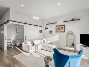 4004 Banister LN 202, Austin TX 78704