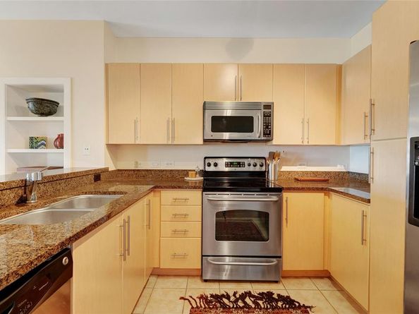 54 Rainey ST 1017, Austin TX 78701