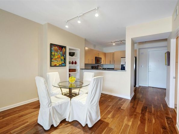54 Rainey ST 1017, Austin TX 78701