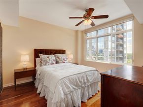 54 Rainey ST 1017, Austin TX 78701