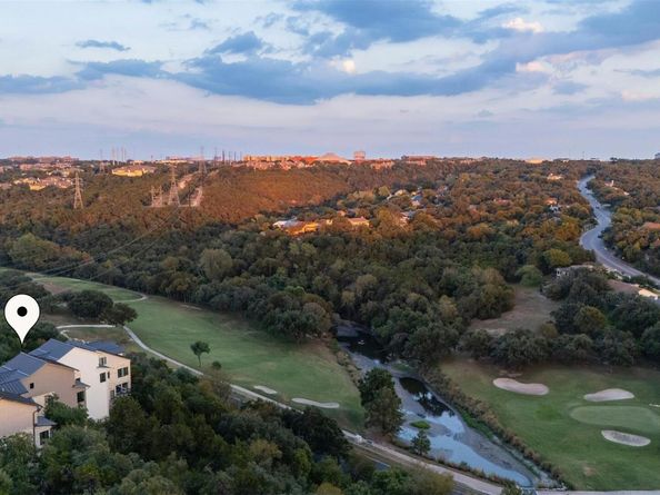 5717 Lost Horizon DR 12, Austin TX 78759