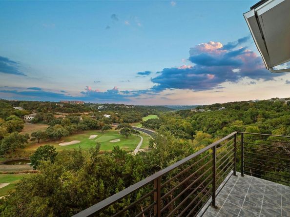5717 Lost Horizon DR 12, Austin TX 78759