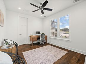 5717 Lost Horizon DR 12, Austin TX 78759
