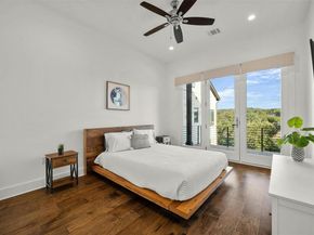 5717 Lost Horizon DR 12, Austin TX 78759