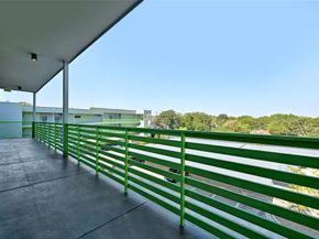 4004 Banister LN 303, Austin TX 78704