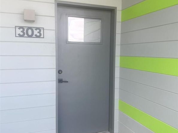 4004 Banister LN 303, Austin TX 78704