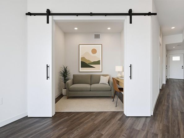 4004 Banister LN 303, Austin TX 78704