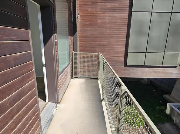 1800 E 4th St 250, Austin TX 78702