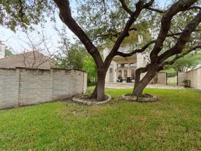 6 Monarch Oaks LN, Austin TX 78738
