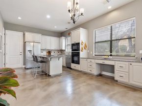 6 Monarch Oaks LN, Austin TX 78738