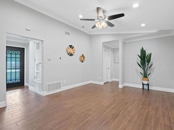 1101 Mahan DR, Austin TX 78721