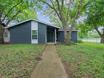 1101 Mahan DR