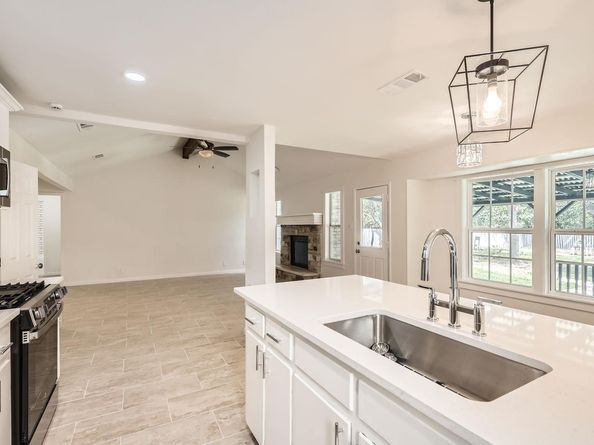 901 Garden Meadow DR, Georgetown TX 78628