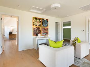709 W St Elmo RD 1, Austin TX 78745